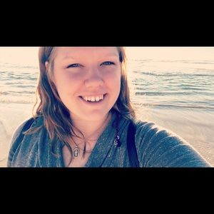 Meet your Posher, Hillarie